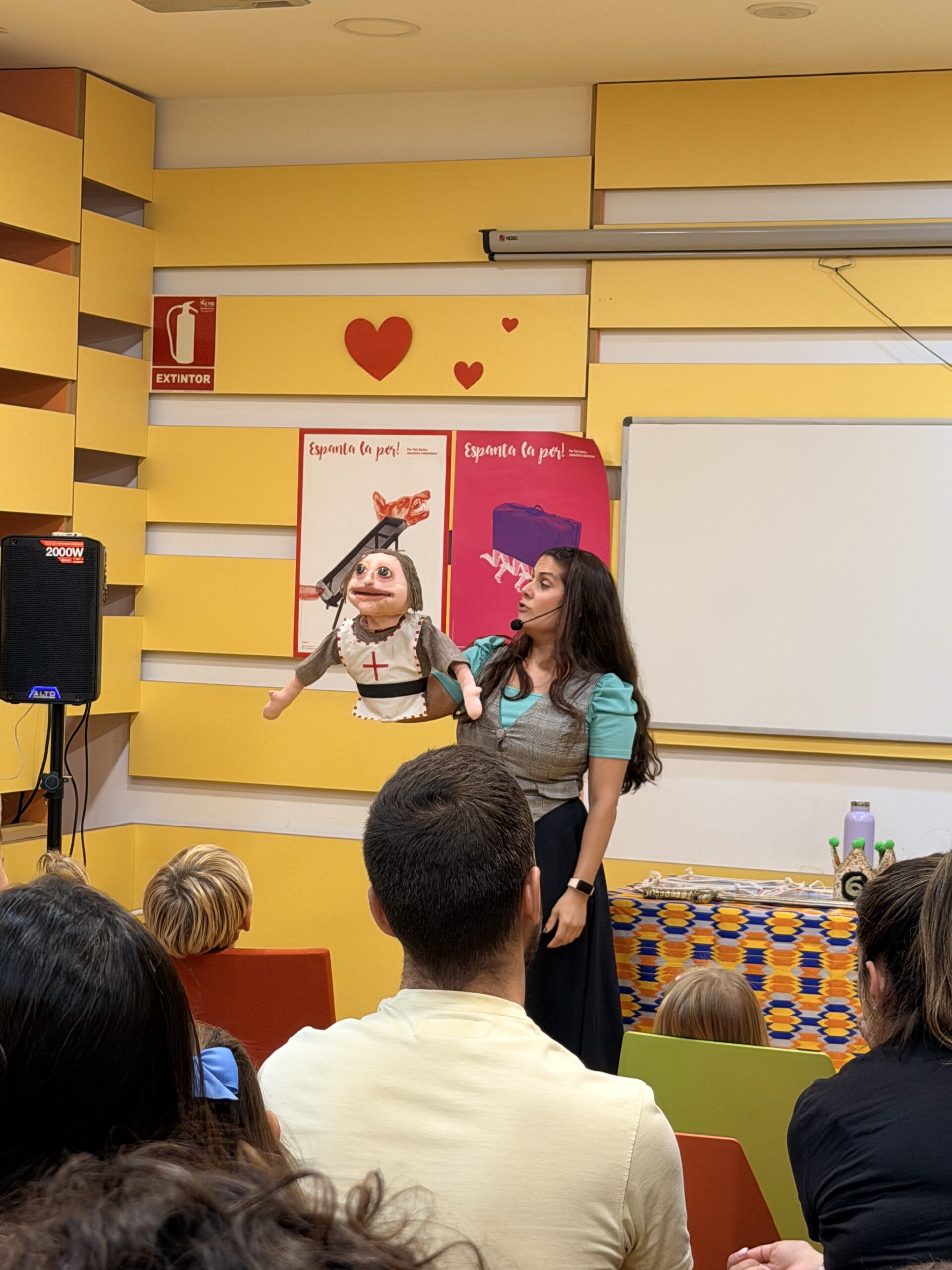 Cuentacuentos con un actor y marionetas